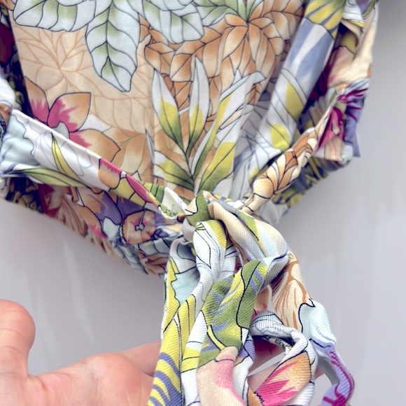 Floral crop top 🌸 - Picture 4 of 4